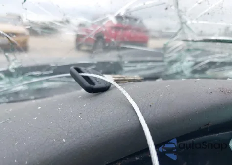 2000 Honda Civic Lx from USA, damaged, VIN JHMEJ6672YS009453